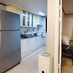 C-3 White Linen House
