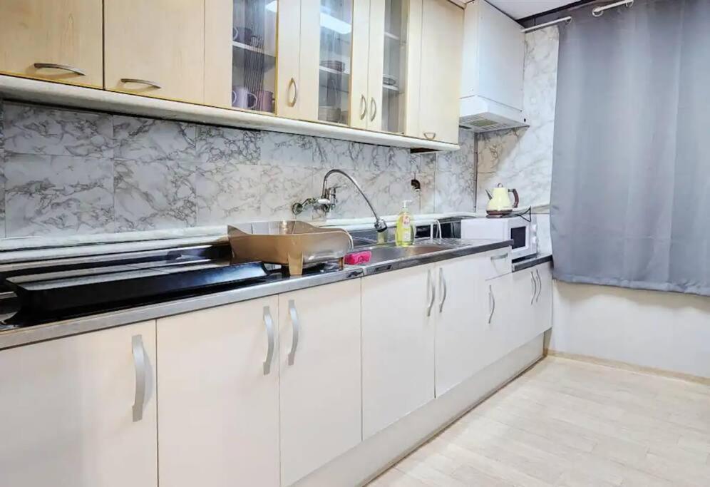 C-3 White Linen House Apartment Seoul